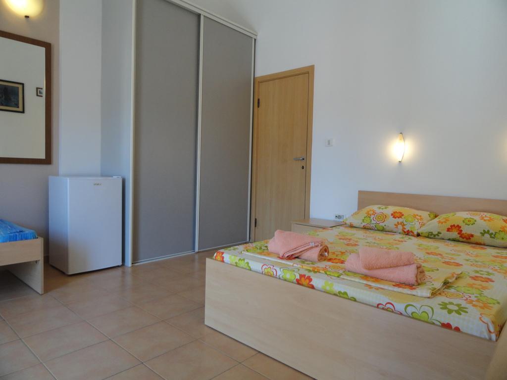 Apartments Mare Budva Eksteriør billede