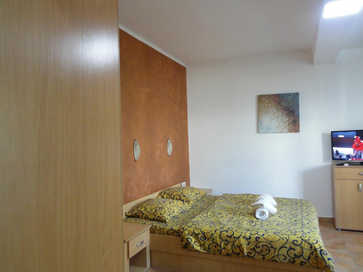 Apartments Mare Budva Eksteriør billede