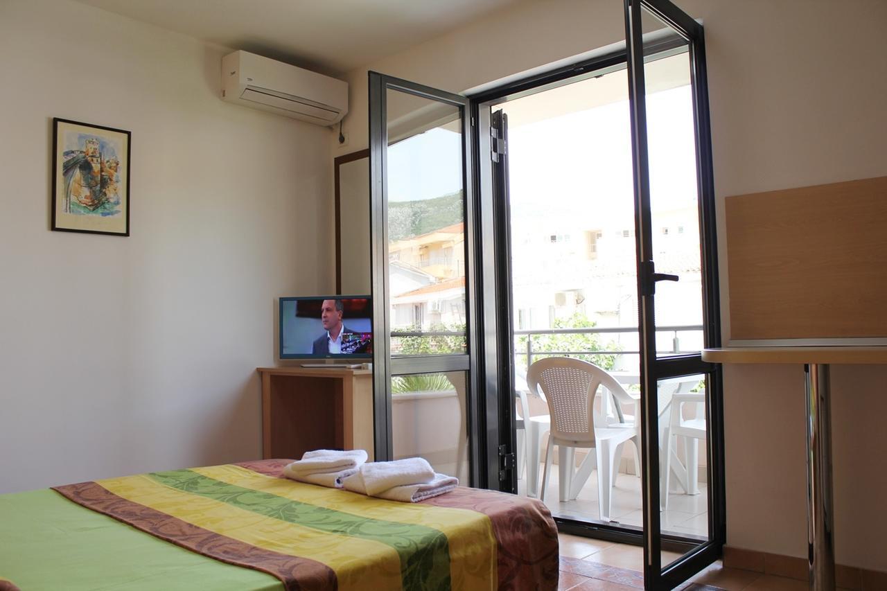 Apartments Mare Budva Værelse billede