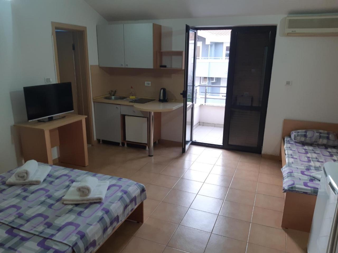 Apartments Mare Budva Eksteriør billede