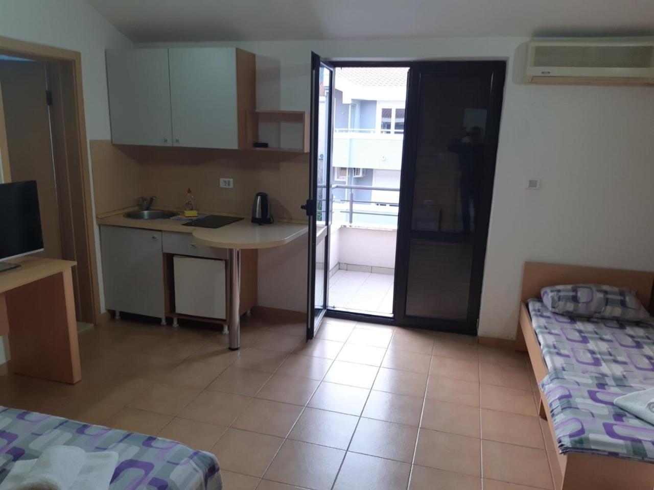 Apartments Mare Budva Eksteriør billede